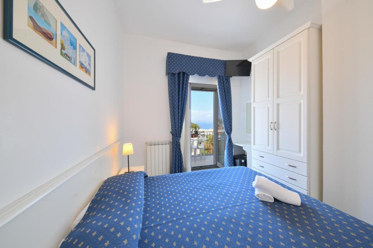 Hotel Noris Иския Екстериор снимка