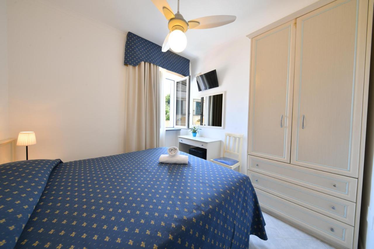 Hotel Noris Иския Екстериор снимка